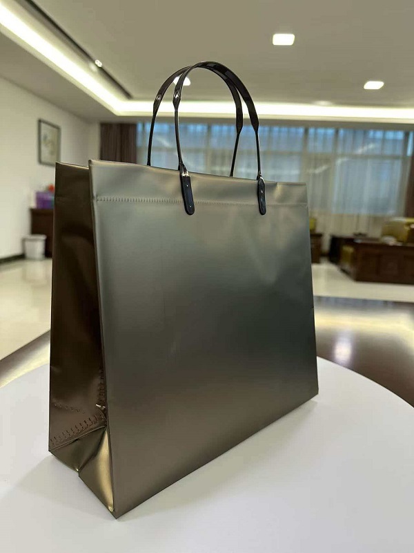 RGS PACKAGING lance un nouveau sac fourre-tout mat en PP et PP laminé